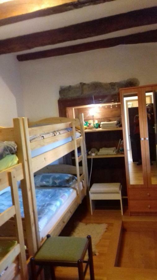 Apartmaji Pri Zivcovih Dutovlje Eksteriør billede